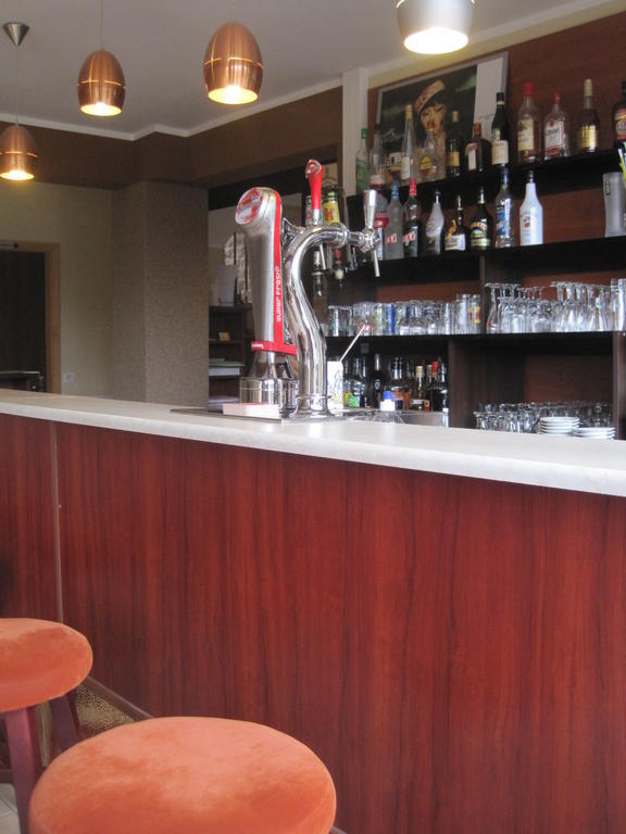 Hotel Restaurant Rive Gauche Bessines-sur-Gartempe Esterno foto