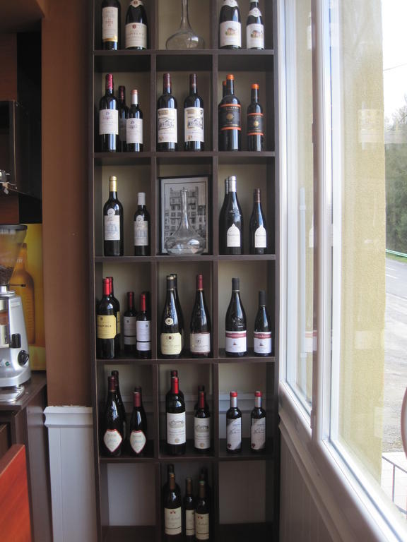 Hotel Restaurant Rive Gauche Bessines-sur-Gartempe Esterno foto