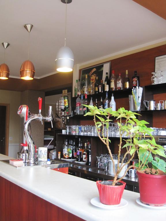 Hotel Restaurant Rive Gauche Bessines-sur-Gartempe Esterno foto